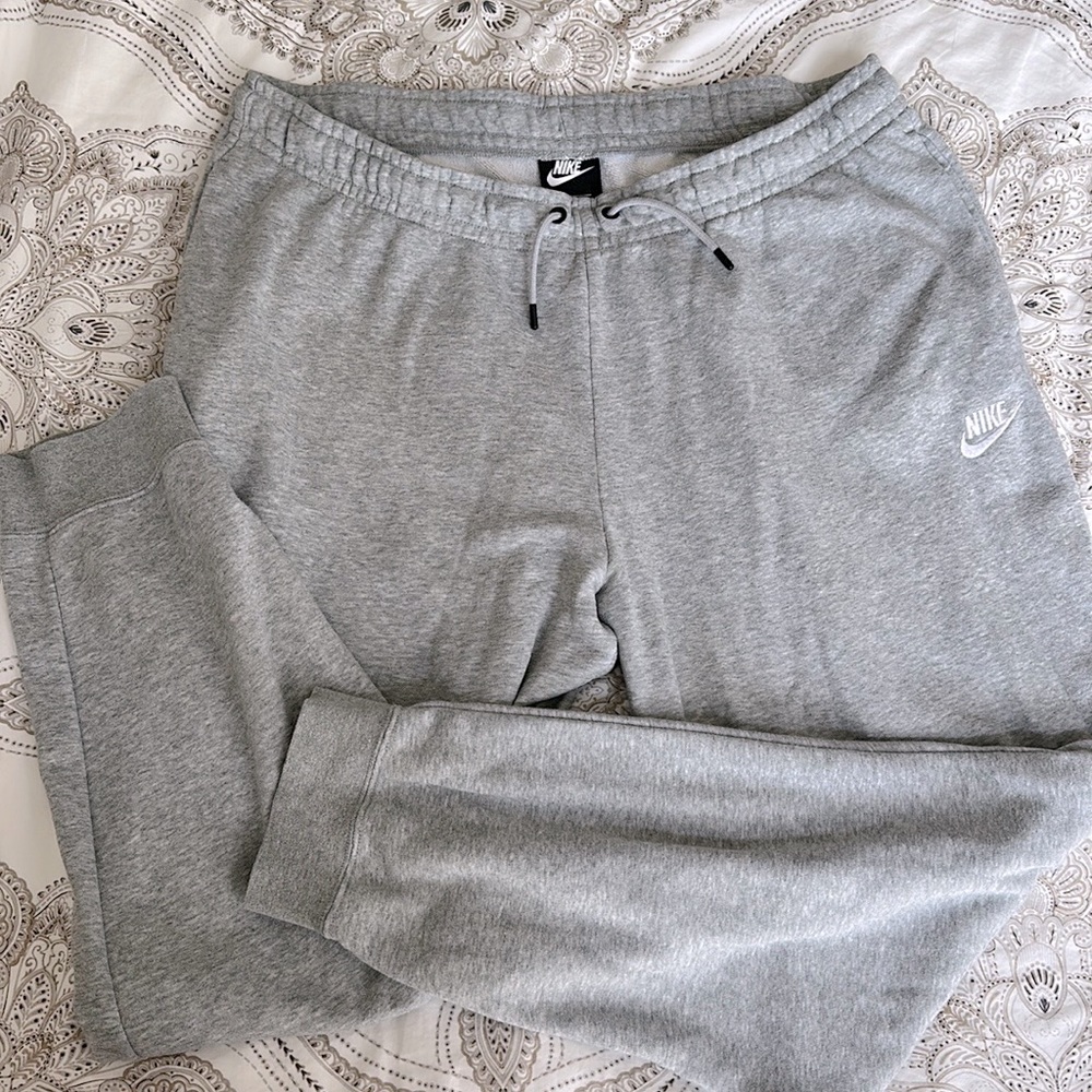 Nike sweatpants XL
